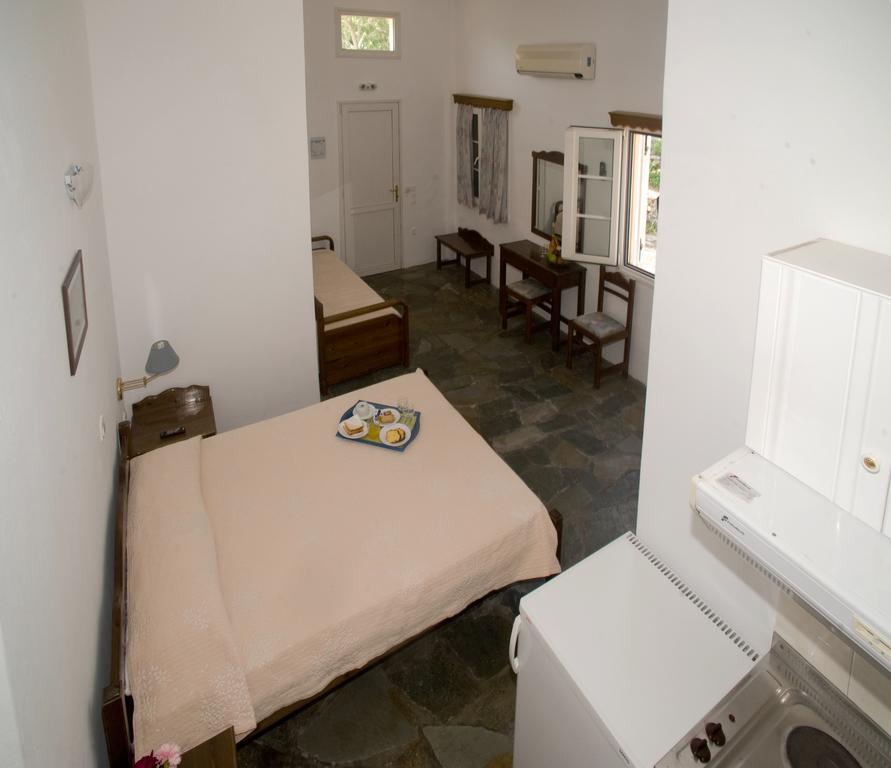 Aiolos Hotel Menites Exterior photo