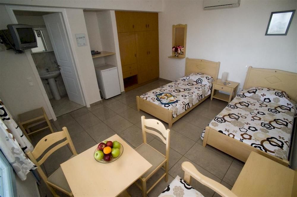 Aiolos Hotel Menites Exterior photo