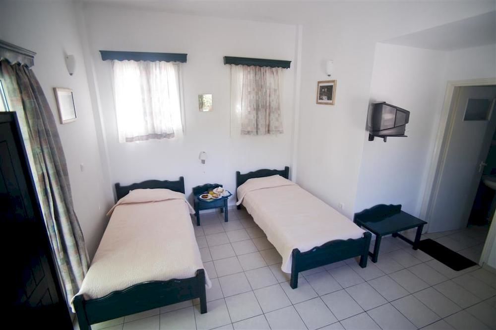 Aiolos Hotel Menites Exterior photo